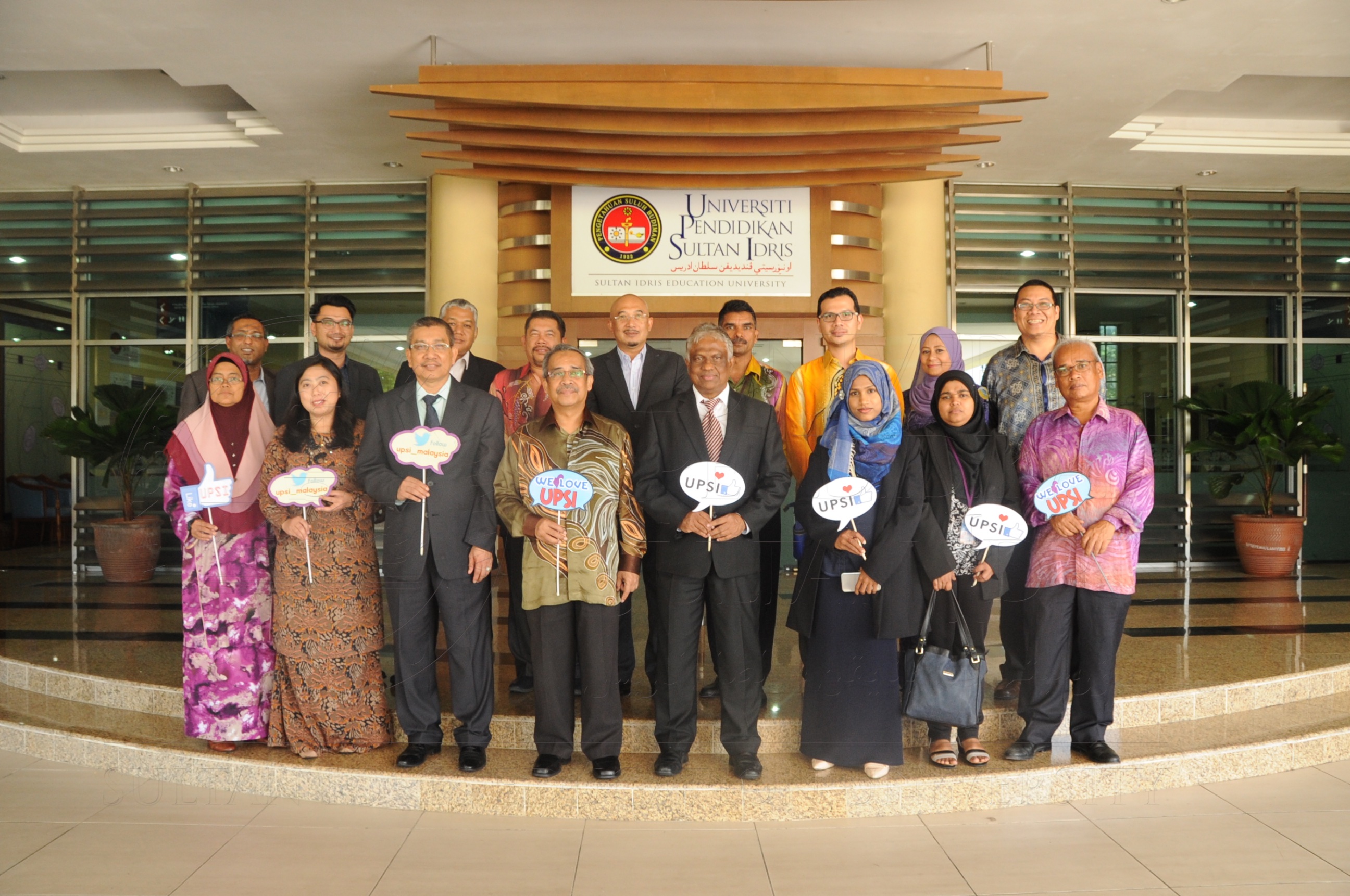 PRO16 7 Maldives HAS 8274